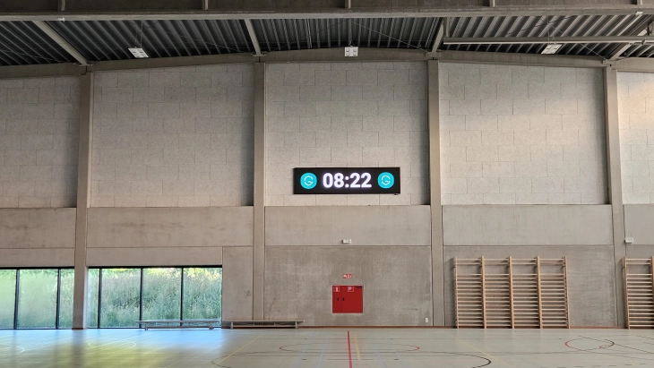 LED scherm voor weergave vrije boodschappen en sponsors