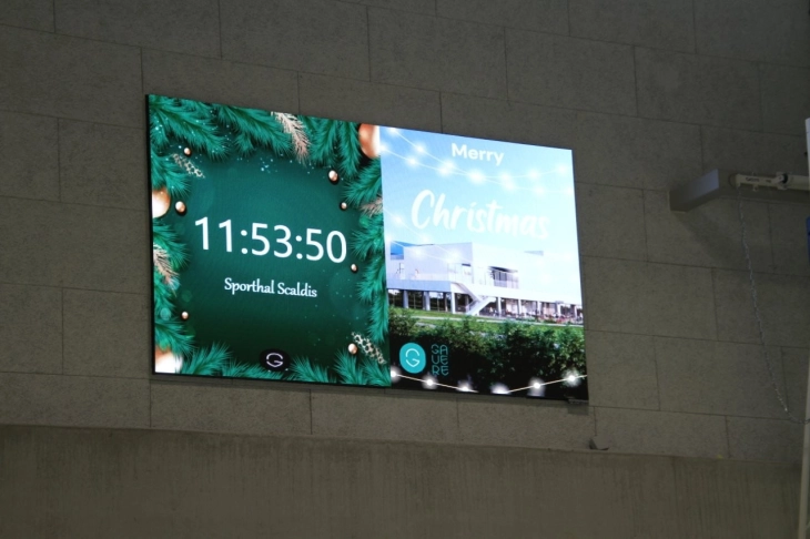 LED scherm in sporthal voor algemene boodschappen